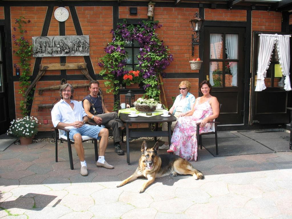 Altes Zollhaus Am Klinikum Otel Lübeck Dış mekan fotoğraf