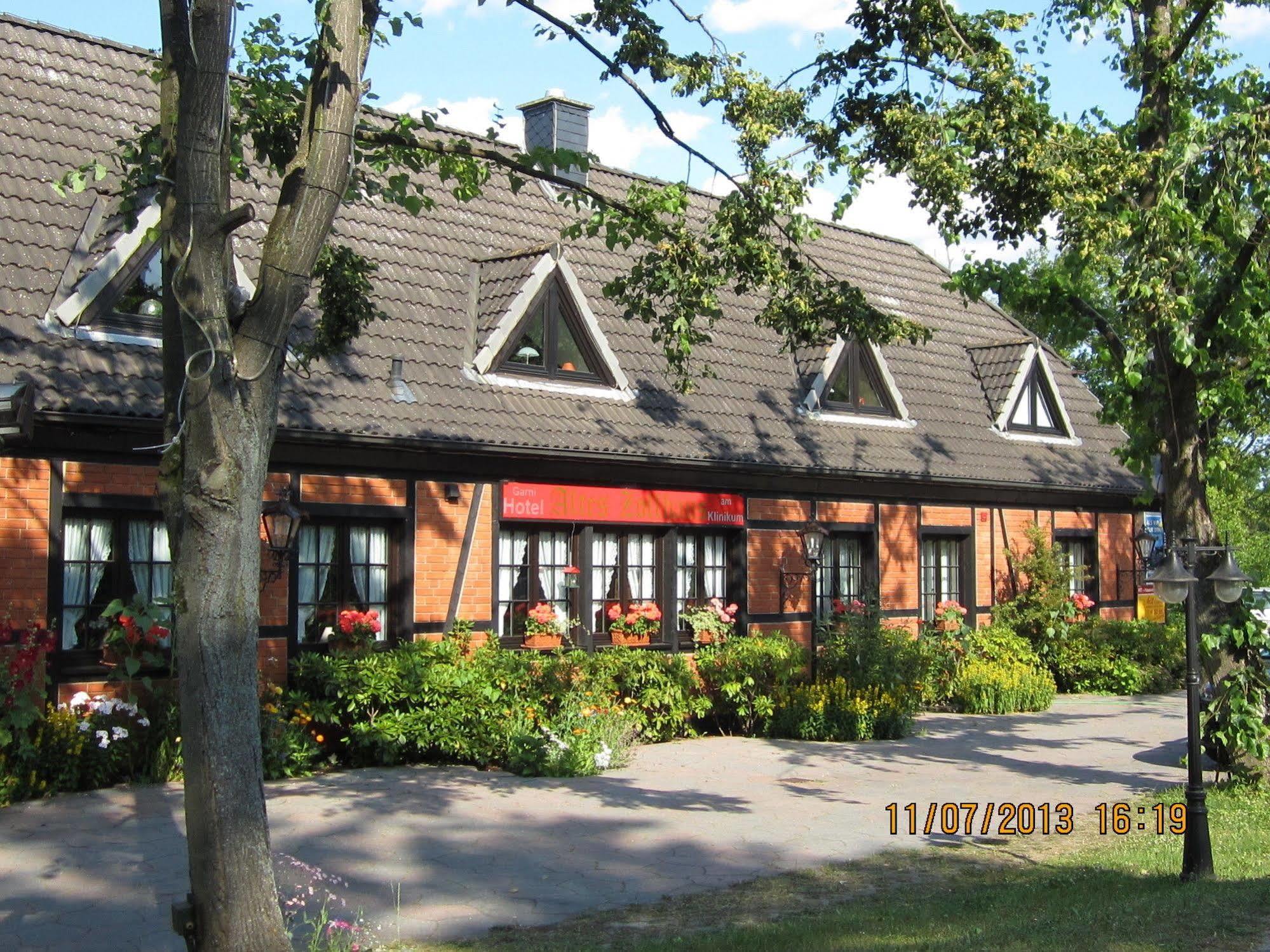 Altes Zollhaus Am Klinikum Otel Lübeck Dış mekan fotoğraf